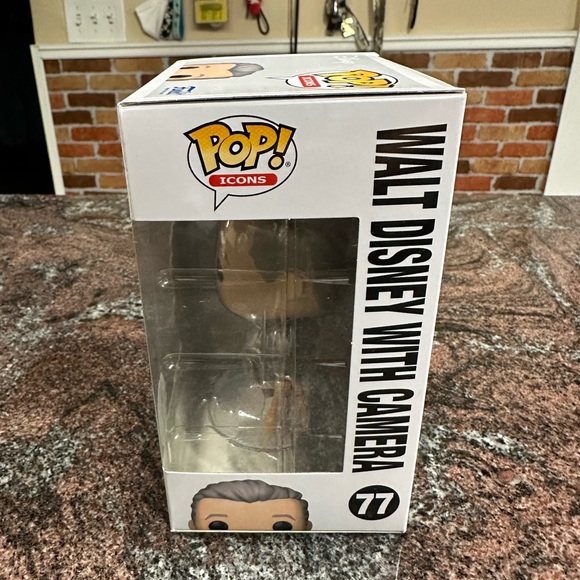 NWT Funko Pop! Walt Disney with camera - Picture 5 of 6